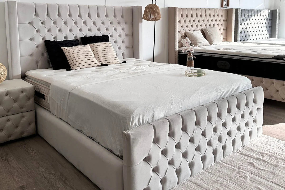 Cadre De Lit CLOUTE BIANCA - Velours capitonné